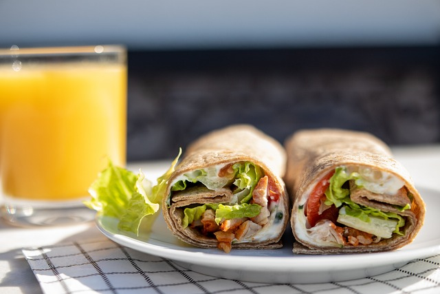 wraps, tomato, vegetables