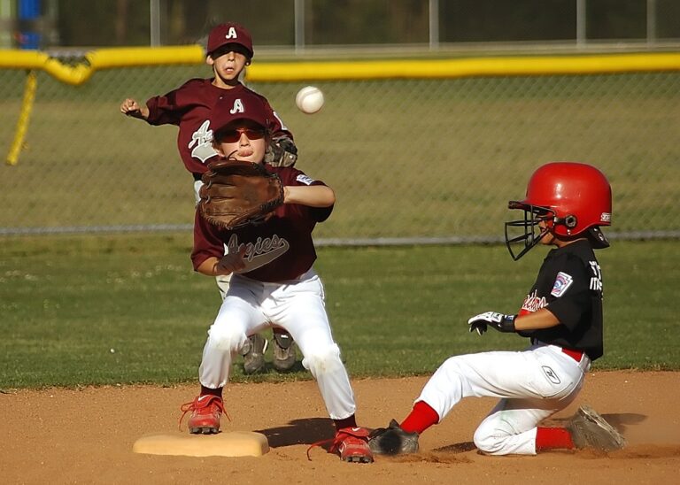 baseball little league runner 1534338 768x548 1